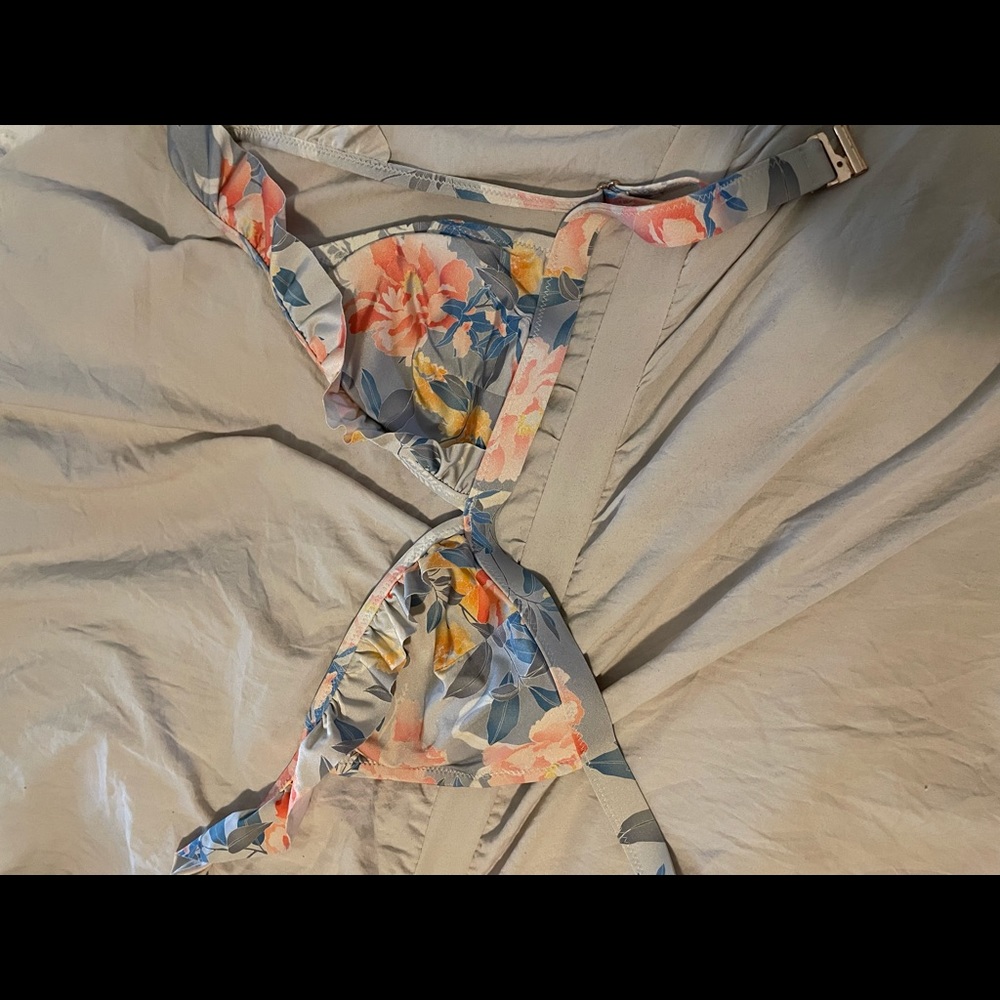 Floral bikini super soft and nice material